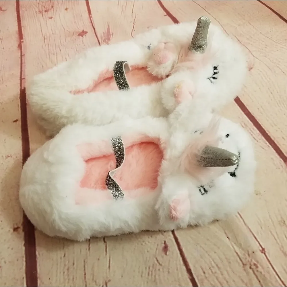 Unicorn slippers 9/10
